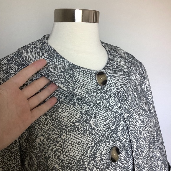 CAbi Camille Trench Coat #3134 MSRP $199 NWOT - Picture 5 of 16